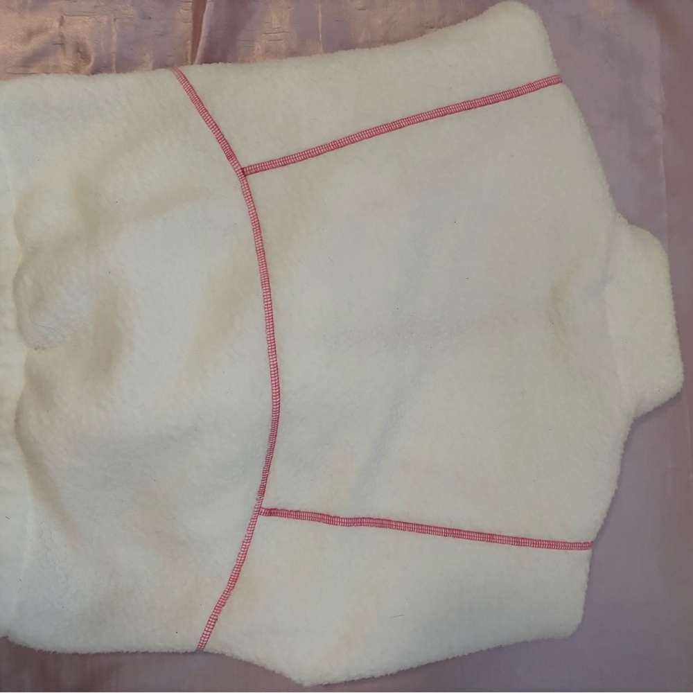 Year of Ours White and Pink Fleece Set - Picture 2 of 5